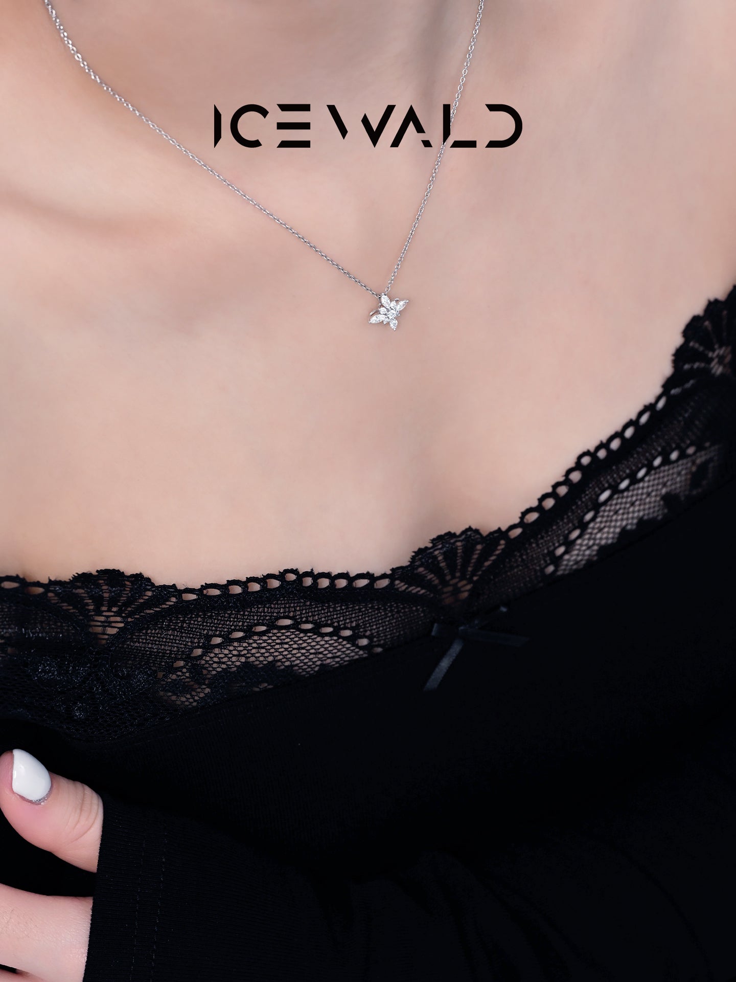 ICEWALD Flowering Starlight Diamond Necklace